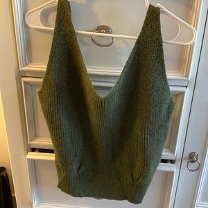 Green knitted tank